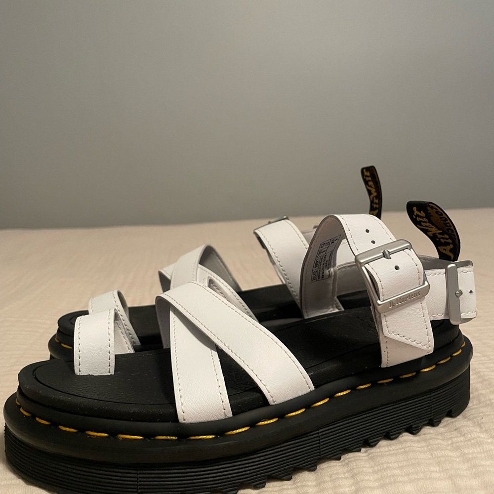 Doc Martens Avry Hydro Leather sandals - Picture 3 of 7